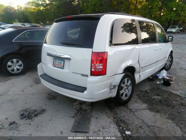 Photo 3 VIN: 2A4RR5D16AR204106 - CHRYSLER TOWN & COUNTRY 