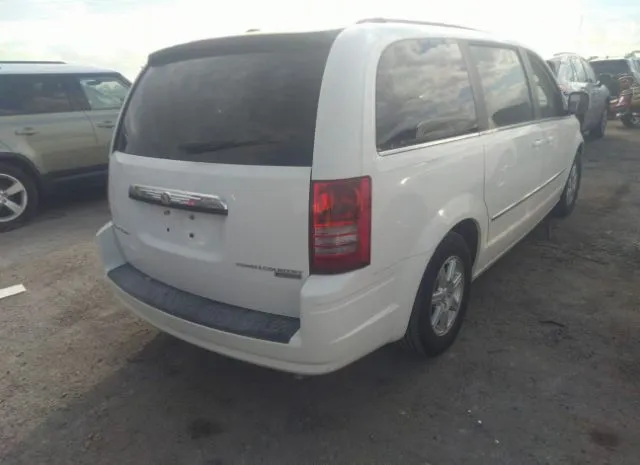 Photo 3 VIN: 2A4RR5D16AR232147 - CHRYSLER TOWN & COUNTRY 