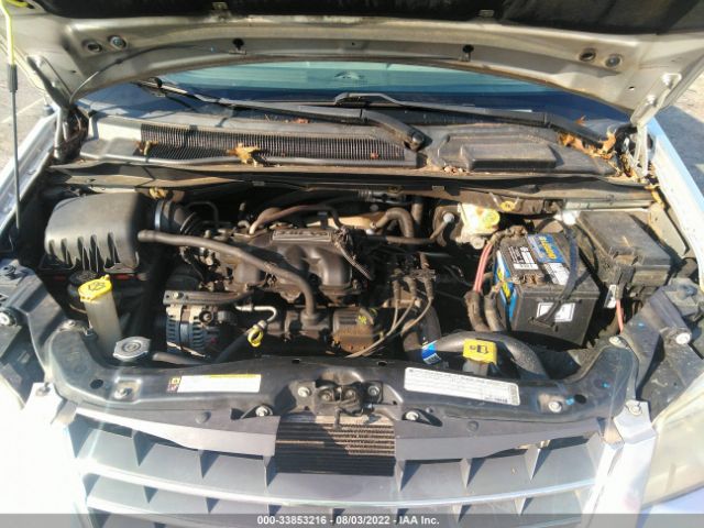 Photo 9 VIN: 2A4RR5D16AR235341 - CHRYSLER TOWN & COUNTRY 