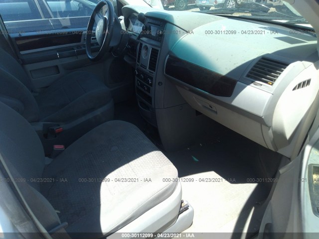 Photo 4 VIN: 2A4RR5D16AR249482 - CHRYSLER TOWN & COUNTRY 