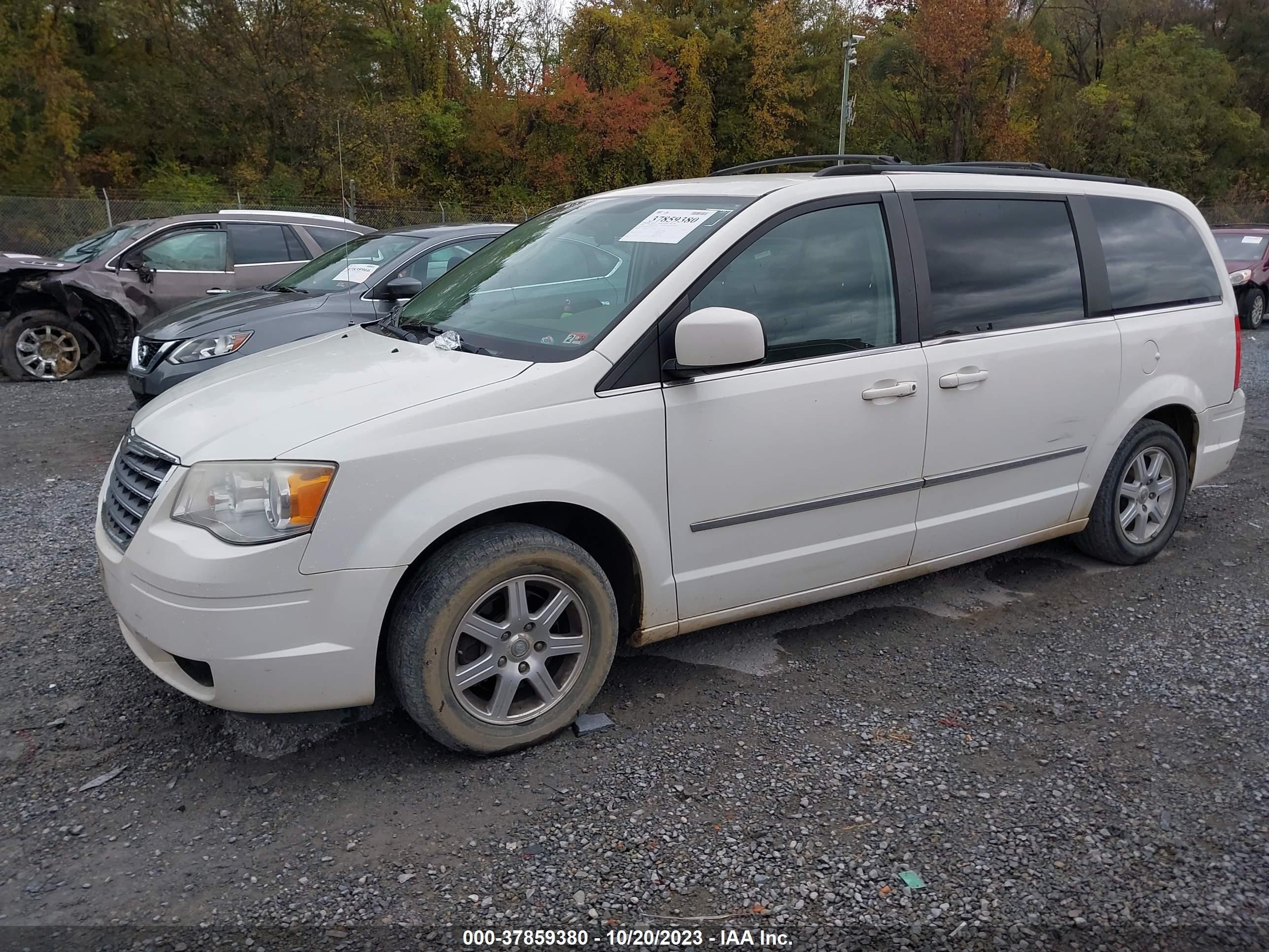 Photo 1 VIN: 2A4RR5D16AR278772 - CHRYSLER TOWN & COUNTRY 