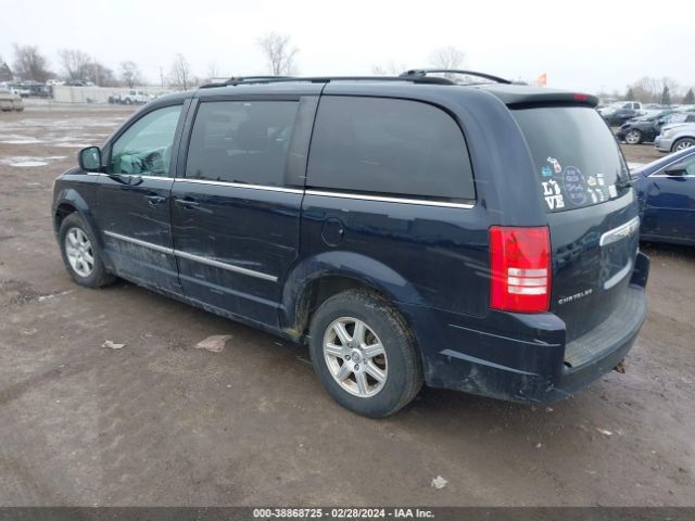 Photo 2 VIN: 2A4RR5D16AR282787 - CHRYSLER TOWN & COUNTRY 