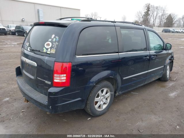 Photo 3 VIN: 2A4RR5D16AR282787 - CHRYSLER TOWN & COUNTRY 