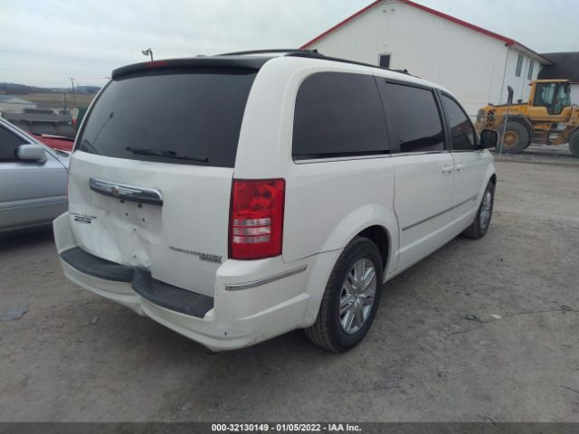 Photo 3 VIN: 2A4RR5D16AR286239 - CHRYSLER TOWN & COUNTRY 