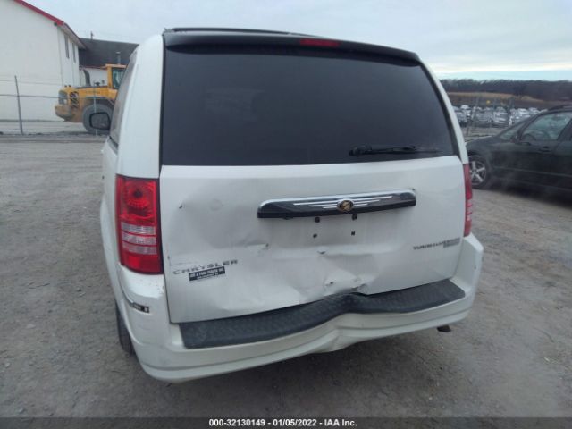 Photo 5 VIN: 2A4RR5D16AR286239 - CHRYSLER TOWN & COUNTRY 