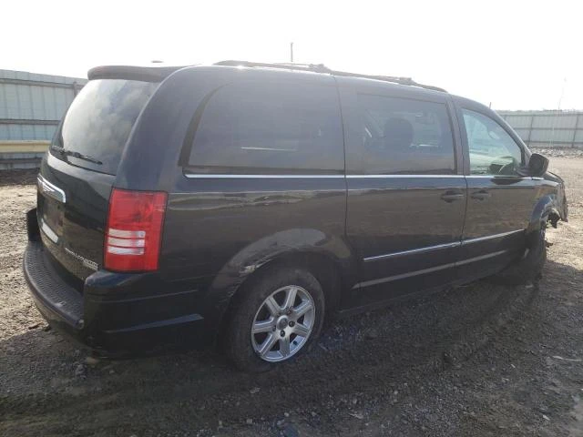 Photo 2 VIN: 2A4RR5D16AR289237 - CHRYSLER TOWN & COU 