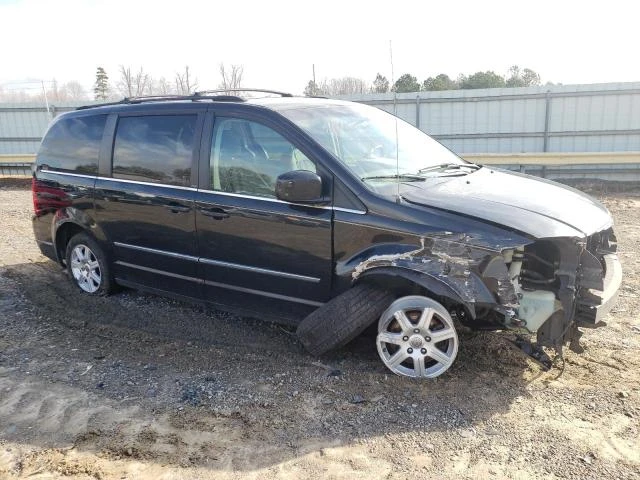 Photo 3 VIN: 2A4RR5D16AR289237 - CHRYSLER TOWN & COU 