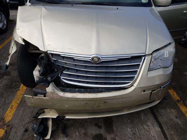 Photo 6 VIN: 2A4RR5D16AR293336 - CHRYSLER TOWN & COU 