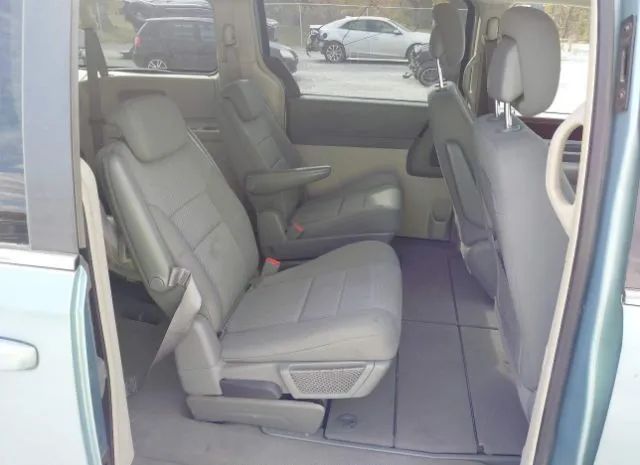 Photo 7 VIN: 2A4RR5D16AR308272 - CHRYSLER TOWN & COUNTRY 