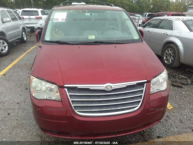 Photo 5 VIN: 2A4RR5D16AR323922 - CHRYSLER TOWN & COUNTRY 