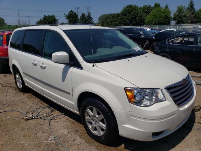 Photo 3 VIN: 2A4RR5D16AR347685 - CHRYSLER TOWN & COU 