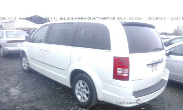 Photo 2 VIN: 2A4RR5D16AR373798 - CHRYSLER TOWN AND COUNTRY 