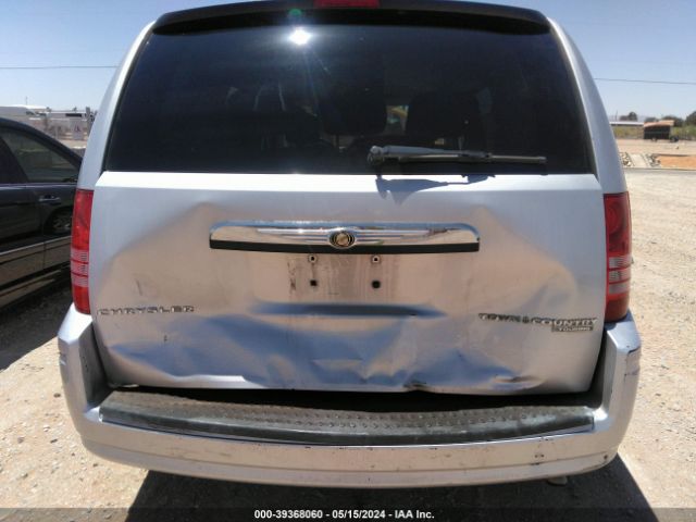 Photo 5 VIN: 2A4RR5D16AR413099 - CHRYSLER TOWN & COUNTRY 