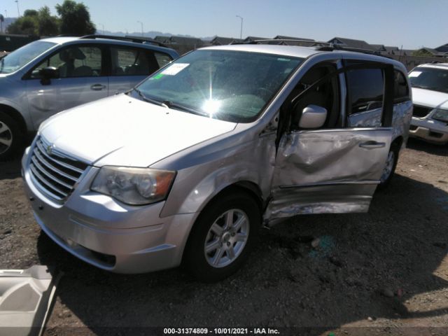 Photo 1 VIN: 2A4RR5D16AR413300 - CHRYSLER TOWN & COUNTRY 