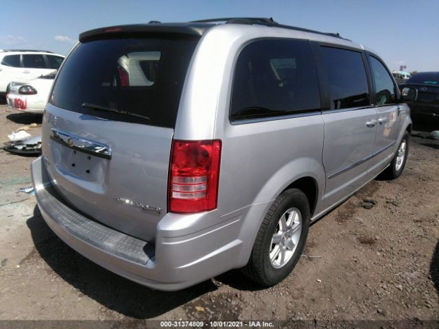 Photo 3 VIN: 2A4RR5D16AR413300 - CHRYSLER TOWN & COUNTRY 