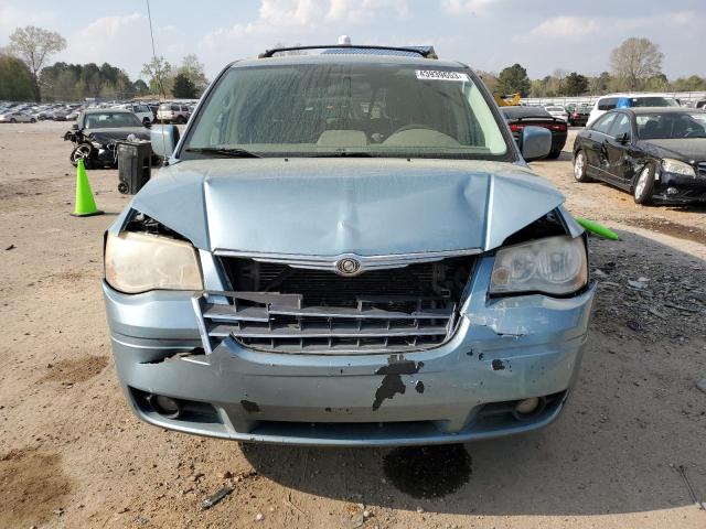 Photo 4 VIN: 2A4RR5D16AR413863 - CHRYSLER TOWN & COU 