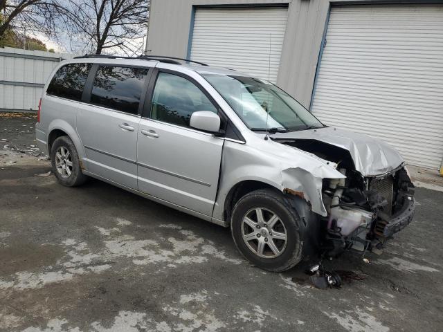 Photo 3 VIN: 2A4RR5D16AR436978 - CHRYSLER MINIVAN 