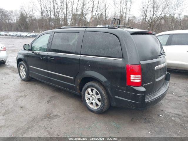 Photo 2 VIN: 2A4RR5D16AR451058 - CHRYSLER TOWN & COUNTRY 