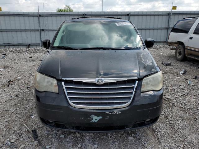 Photo 4 VIN: 2A4RR5D16AR457149 - CHRYSLER TOWN & COU 