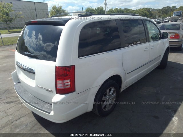 Photo 3 VIN: 2A4RR5D16AR463436 - CHRYSLER TOWN & COUNTRY 