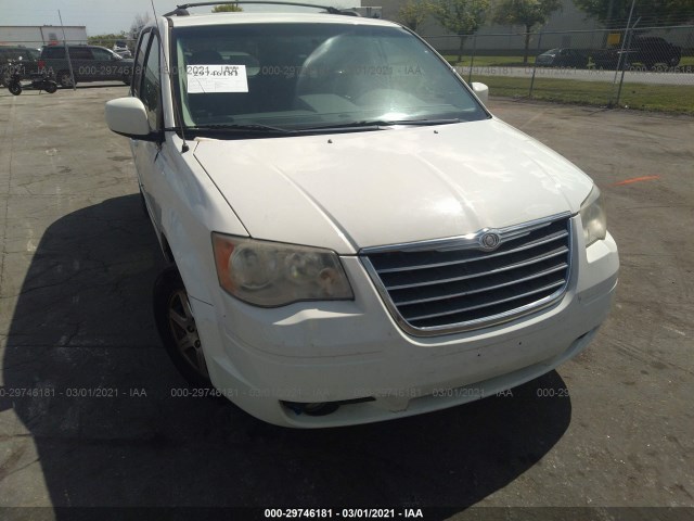 Photo 5 VIN: 2A4RR5D16AR463436 - CHRYSLER TOWN & COUNTRY 