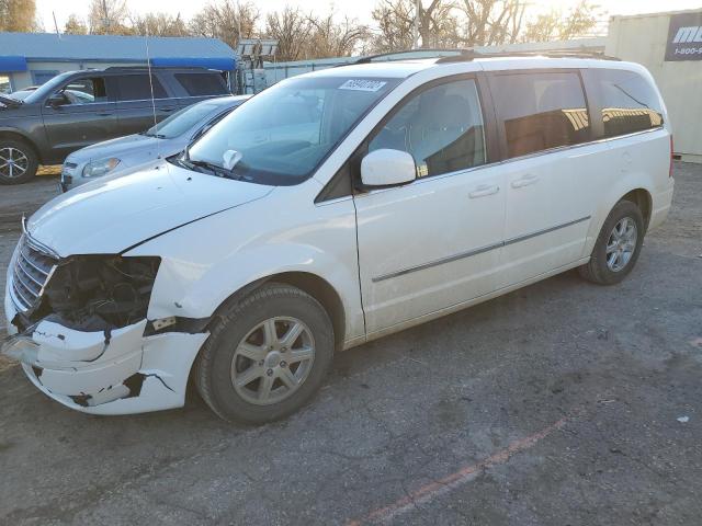 Photo 0 VIN: 2A4RR5D16AR492807 - CHRYSLER TOWN & COU 