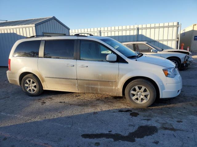 Photo 3 VIN: 2A4RR5D16AR492807 - CHRYSLER TOWN & COU 