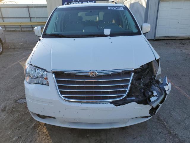 Photo 4 VIN: 2A4RR5D16AR492807 - CHRYSLER TOWN & COU 