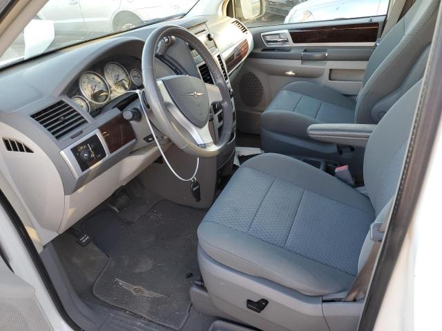 Photo 6 VIN: 2A4RR5D16AR492807 - CHRYSLER TOWN & COU 