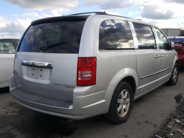 Photo 3 VIN: 2A4RR5D17AR109554 - CHRYSLER TOWN & COU 