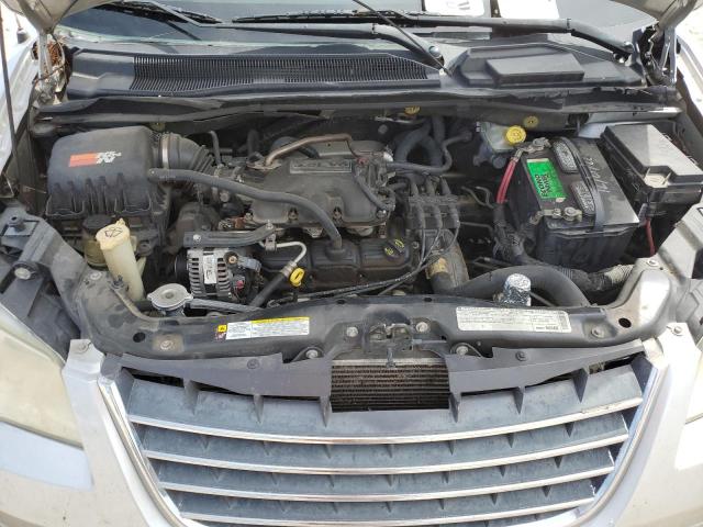 Photo 11 VIN: 2A4RR5D17AR116990 - CHRYSLER TOWN & COU 