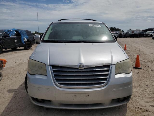 Photo 4 VIN: 2A4RR5D17AR116990 - CHRYSLER TOWN & COU 