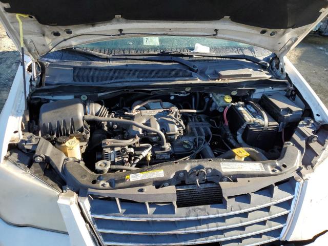 Photo 11 VIN: 2A4RR5D17AR162741 - CHRYSLER TOWN & COU 