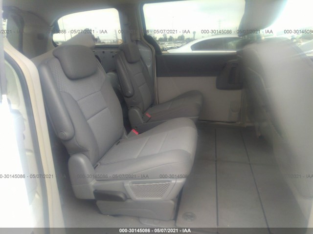 Photo 7 VIN: 2A4RR5D17AR213932 - CHRYSLER TOWN & COUNTRY 