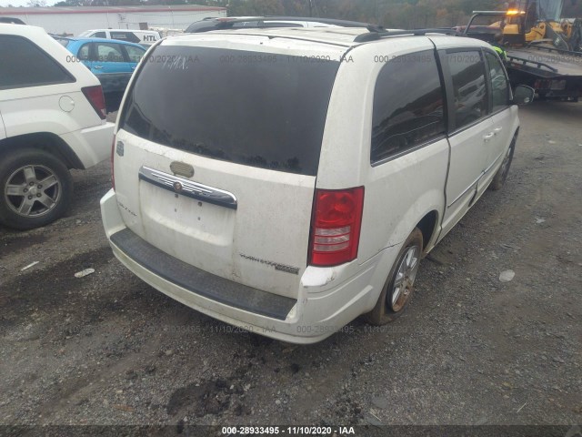 Photo 3 VIN: 2A4RR5D17AR233579 - CHRYSLER TOWN & COUNTRY 