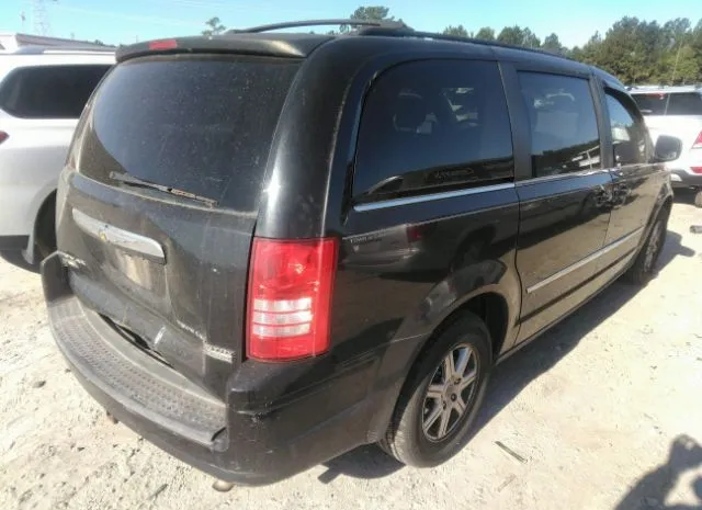 Photo 3 VIN: 2A4RR5D17AR249295 - CHRYSLER TOWN & COUNTRY 