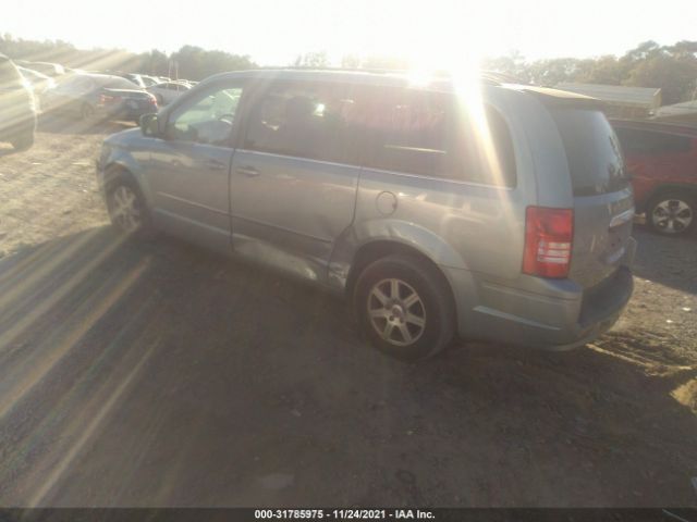 Photo 2 VIN: 2A4RR5D17AR300990 - CHRYSLER TOWN & COUNTRY 