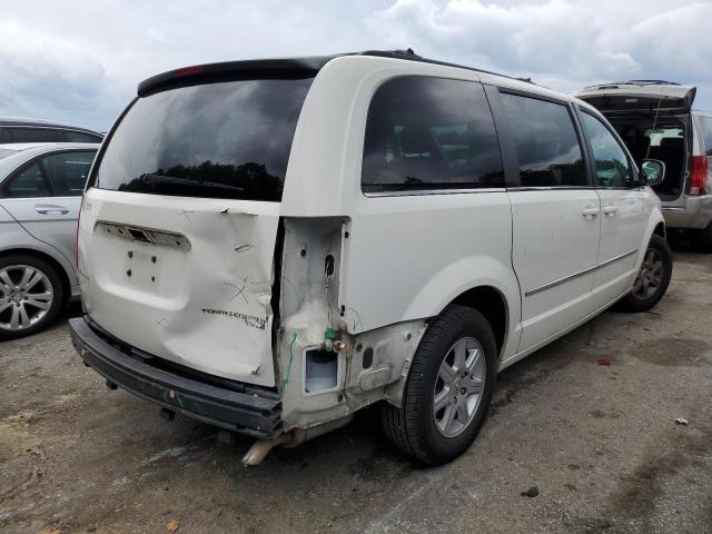 Photo 2 VIN: 2A4RR5D17AR305588 - CHRYSLER TOWN & COU 