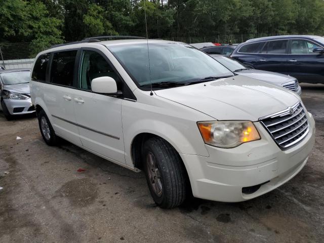 Photo 3 VIN: 2A4RR5D17AR305588 - CHRYSLER TOWN & COU 