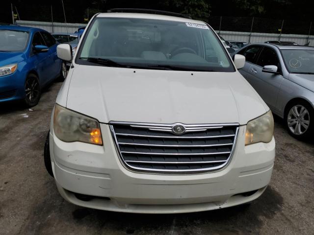 Photo 4 VIN: 2A4RR5D17AR305588 - CHRYSLER TOWN & COU 