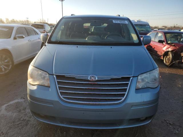 Photo 4 VIN: 2A4RR5D17AR337151 - CHRYSLER TOWN & COU 