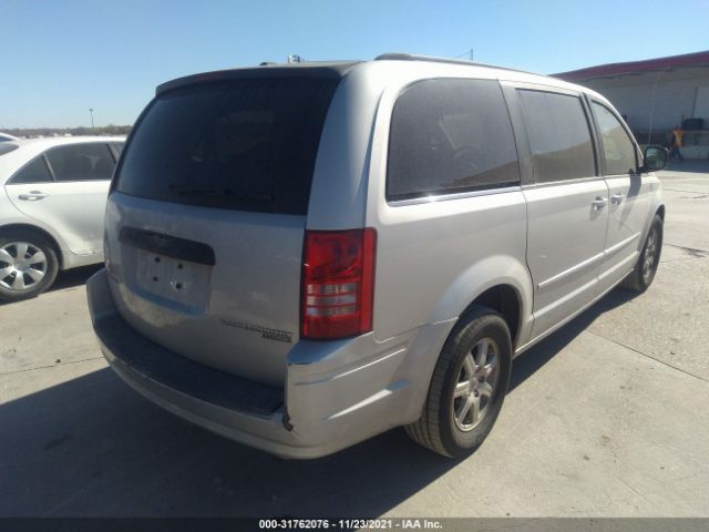 Photo 3 VIN: 2A4RR5D17AR343886 - CHRYSLER TOWN & COUNTRY 