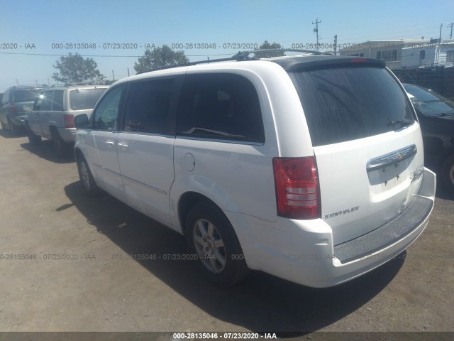 Photo 2 VIN: 2A4RR5D17AR397673 - CHRYSLER TOWN & COUNTRY 