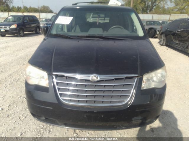 Photo 5 VIN: 2A4RR5D17AR414147 - CHRYSLER TOWN & COUNTRY 