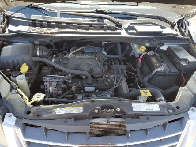 Photo 11 VIN: 2A4RR5D17AR451263 - CHRYSLER TOWN & COU 