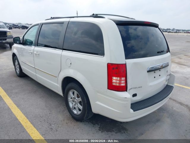 Photo 2 VIN: 2A4RR5D17AR460965 - CHRYSLER TOWN & COUNTRY 