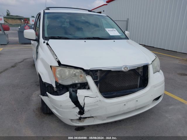 Photo 5 VIN: 2A4RR5D17AR460965 - CHRYSLER TOWN & COUNTRY 