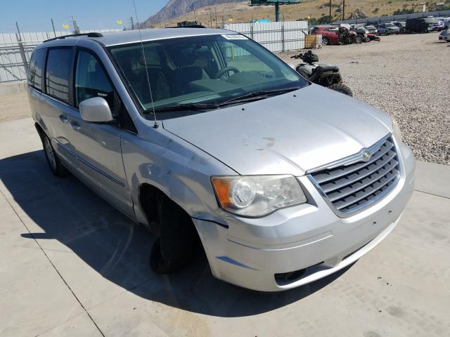 Photo 0 VIN: 2A4RR5D17AR492007 - CHRYSLER TOWN & COU 