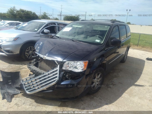 Photo 1 VIN: 2A4RR5D17AR501031 - CHRYSLER TOWN & COUNTRY 