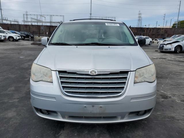 Photo 4 VIN: 2A4RR5D18AR103231 - CHRYSLER TOWN & COU 